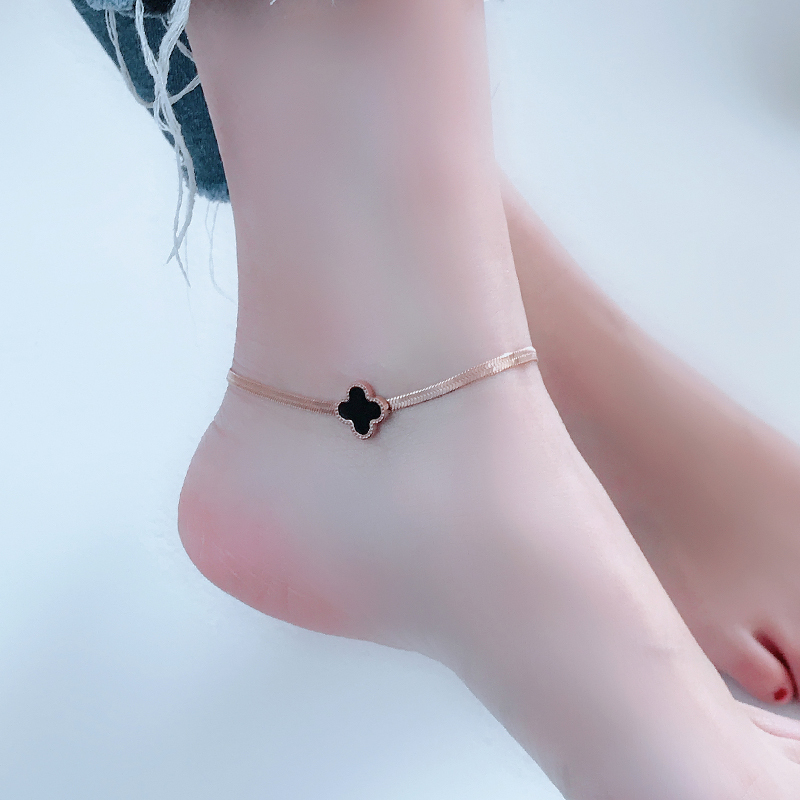Korean and Japanese Titanium Steel Anklet for Women, Non-Fading, Simple Four-Leaf Clover Rose Gold Student Style, Trendy Ankle Chain Korean and Japanese Titanium Steel Anklet for Women, Non-Fading, Simple Four-Leaf Clover Rose Gold Student Style, Trendy Ankle Chain