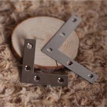Stainless steel L type corner yard furniture right angle angle angle angle iron thickened 90-degree connecting piece fixing bracket (100 clothes)
