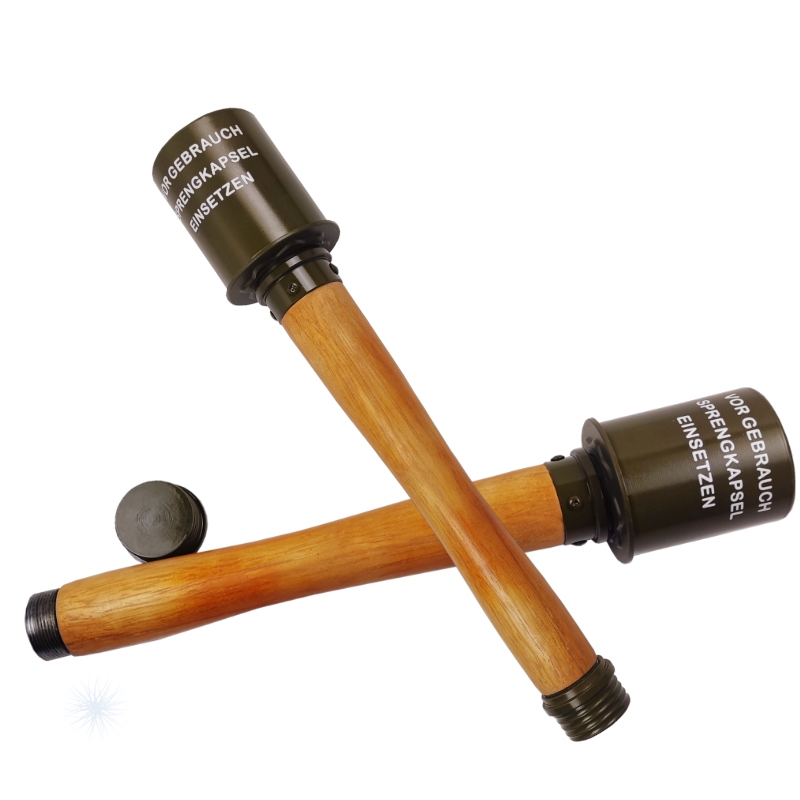 4D World War Ii German Role-Playing Equipment M24 Grenade M24 Long Wooden Handle Grenade Static Model Ornament Gift