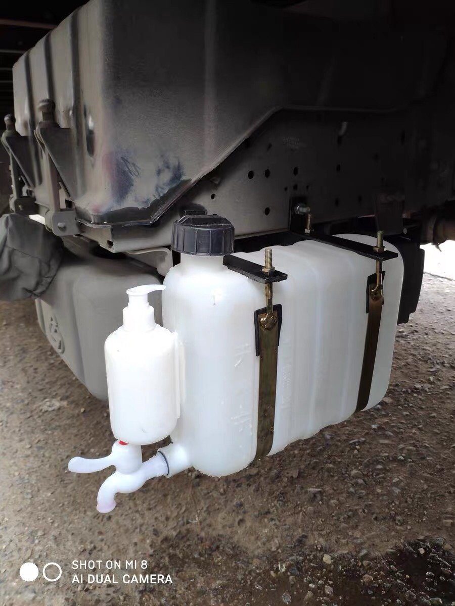 Truck minivan Handwashing tank with tap On-board Clothing Wash Tank Water Storage Barrel Large Outdoor Water Storage Barrel