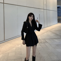 Fashionable temperament age-reducing long-sleeved dress female thin spring and autumn dress Hepburn style sexy high-cold royal sister style little black dress
