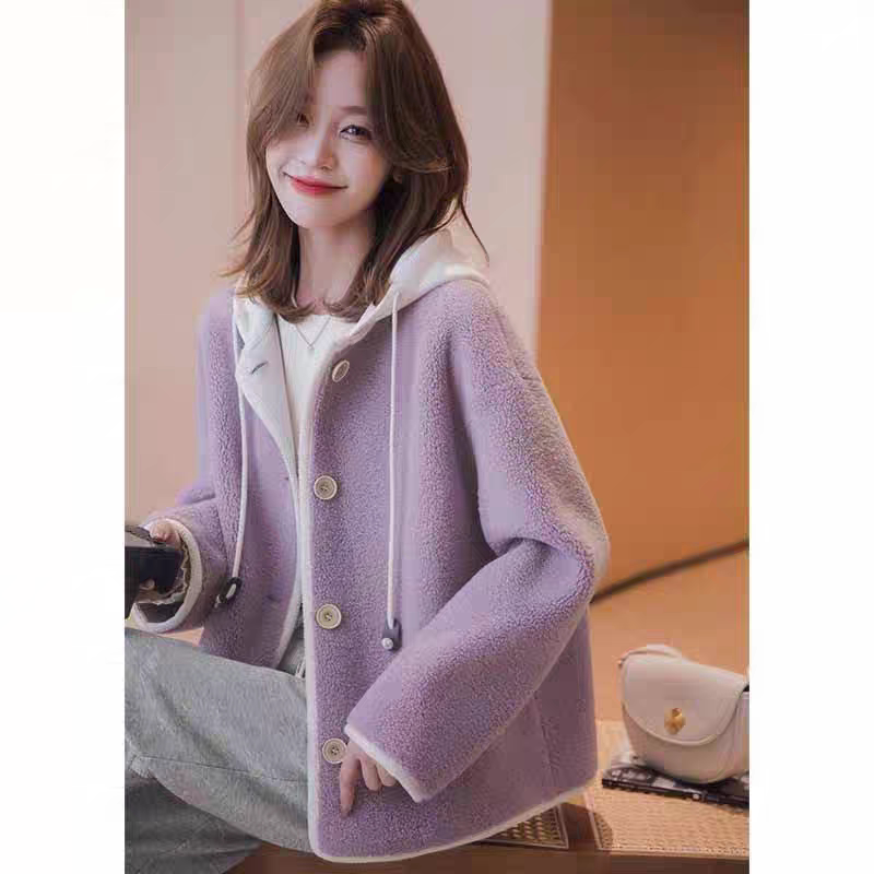 如何选择适合自己的2025秋冬羊羔毛外套🧥？