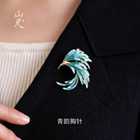 Зеленая брошь