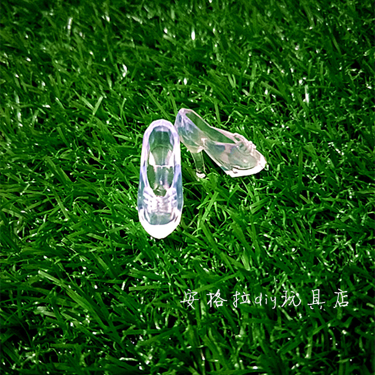 Búp bê barbie hơn so với búp bê công chúa nhà tinh thể giày cô gái chơi đồ chơi cao gót phổ phụ kiện cua hang bup be