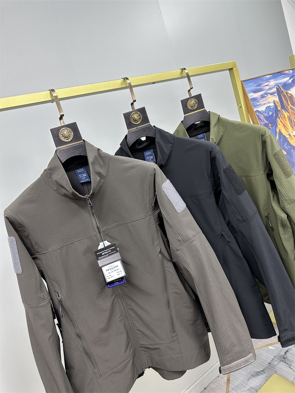 Military-Style Tactical Spring Thin Softshell Jacket with Stand Collar, Sitka Jacket with Boa System, Wear-Resistant, Windproof Cardigan Jacket