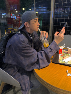 Aurocean long-sleeved plaid shirt