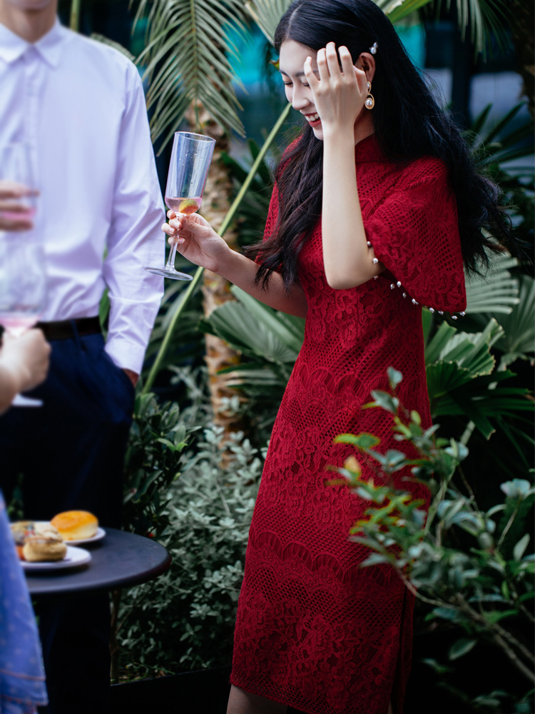Red evening dress, spring cheongsam for bride, 17 years Red evening dress, spring cheongsam for bride, 17 years