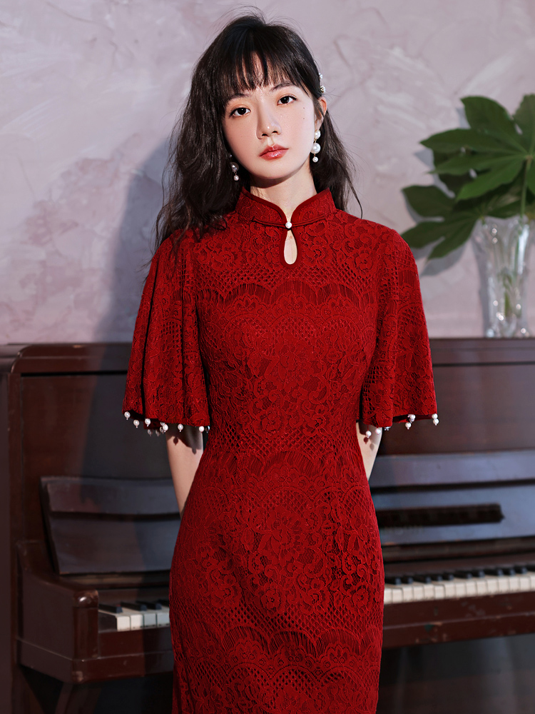 Red evening dress, spring cheongsam for bride, 17 years Red evening dress, spring cheongsam for bride, 17 years