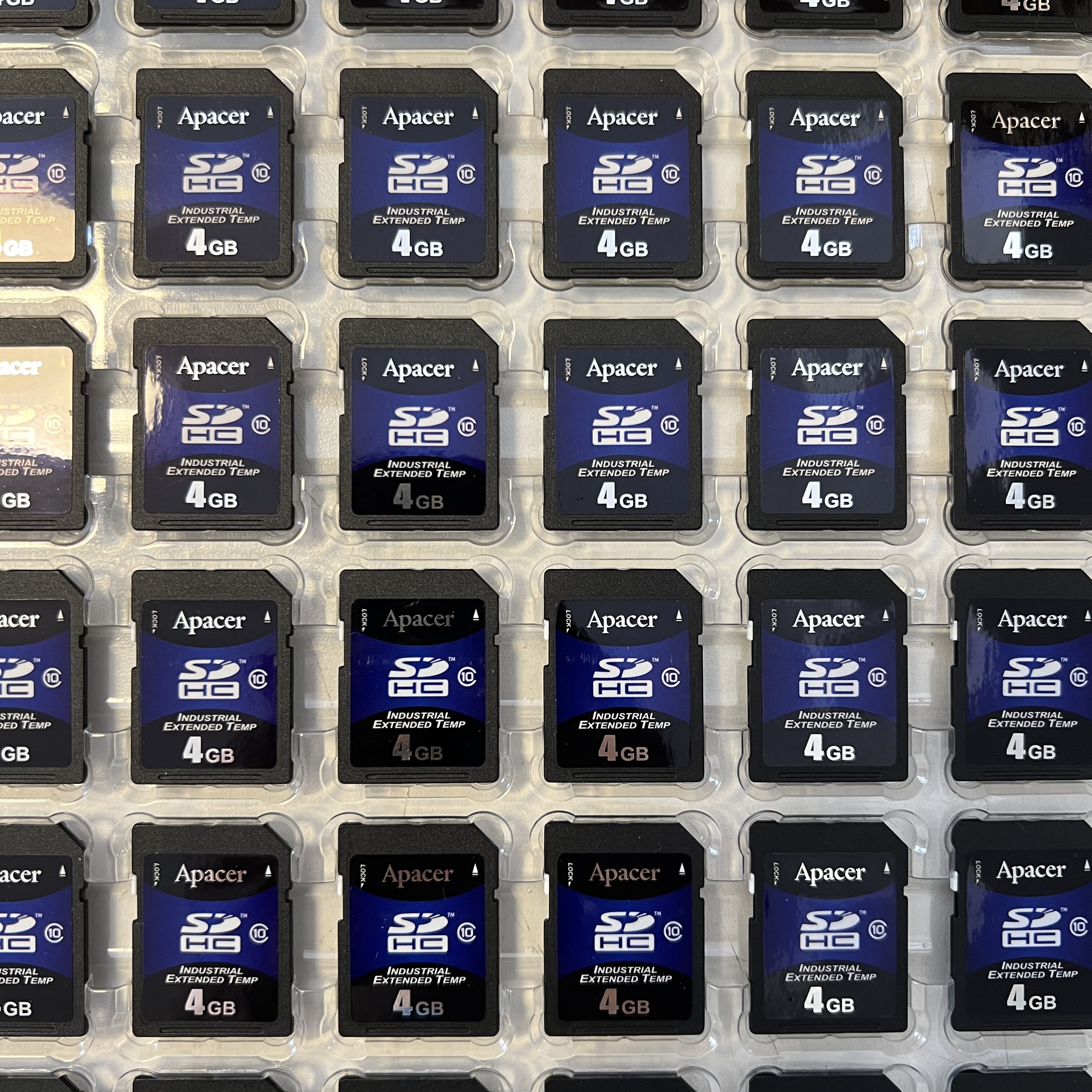 全新宇瞻SD 4G工业级SLC宽温存储卡数控机床加工中心设备SDHC大卡