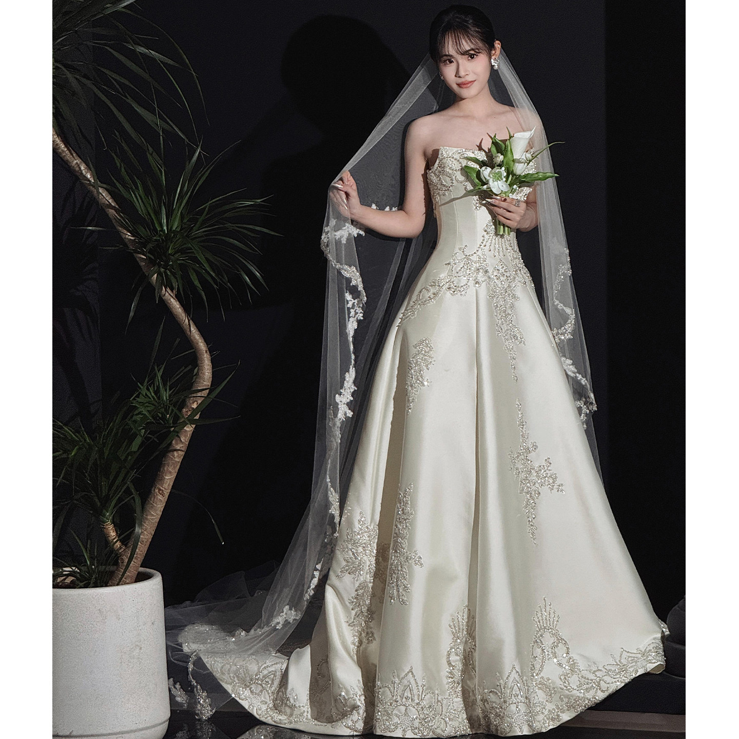 Атласное свадебное платье-топик 2026 new bride из тонкой основной пряжи, летняя высококачественная текстура, французская легкая, простая и невесомая
