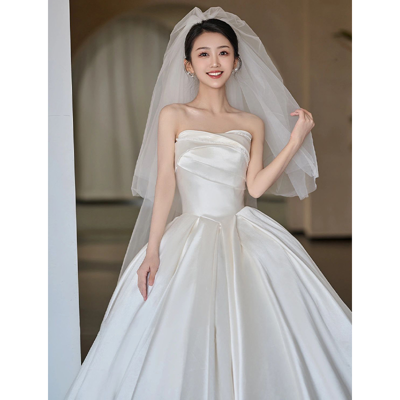 Satin Wedding Dress 2026 New Style Bridal Main Dress French Retro Runaway Princess High-End Strapless Reception Dress