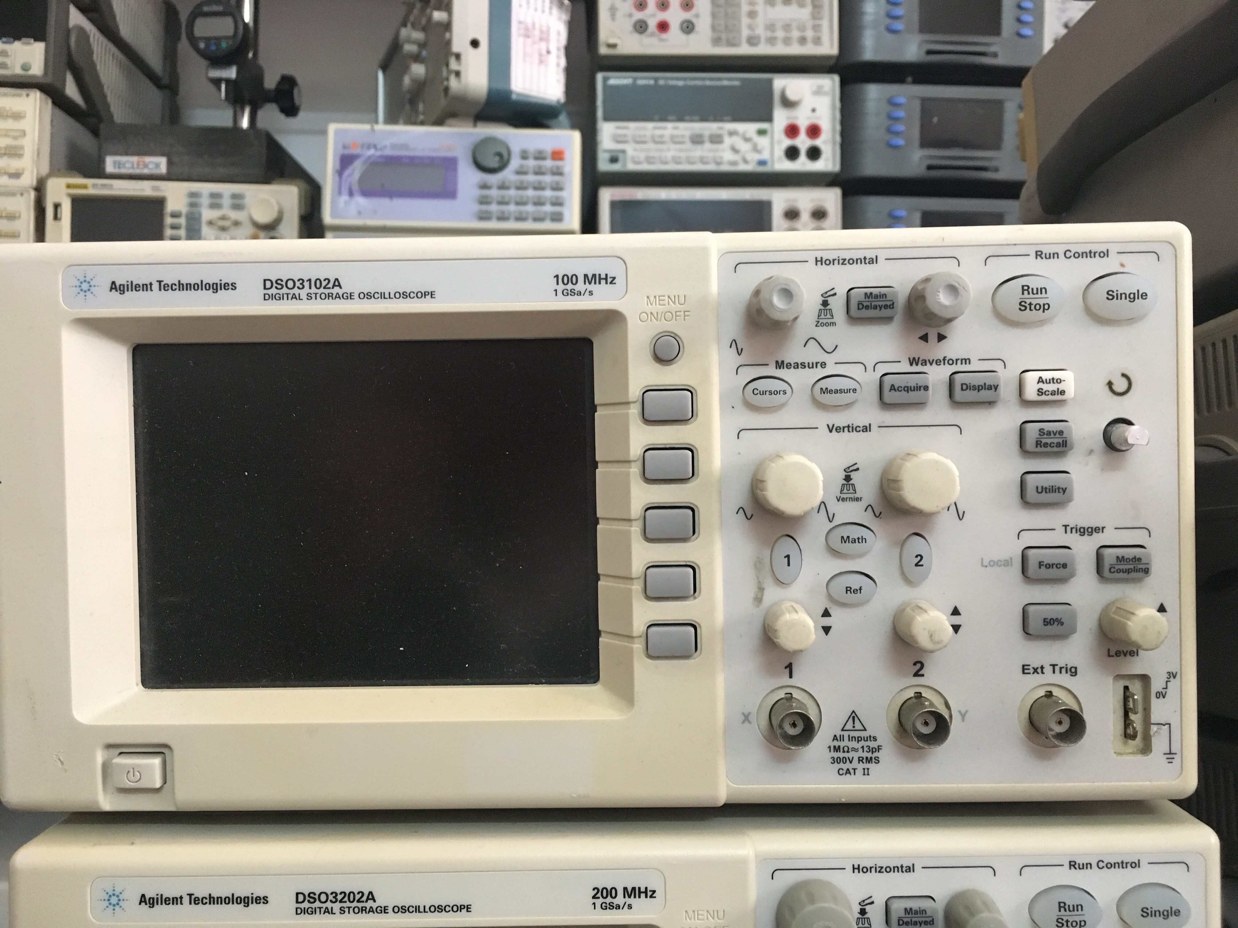 Anteren DSO X3102A digital oscilloscope Colour
