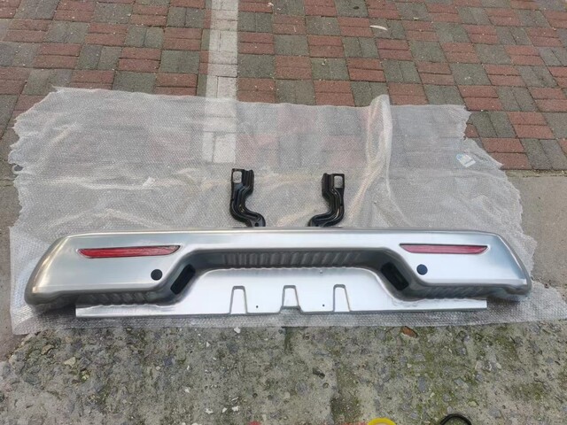 Adapted to the rear bumper of the Great Wall Cannon, the commercial version of the Great Wall Cannon, the passenger version of the rear anti-collision bar, modified all-iron rear bumper, new product