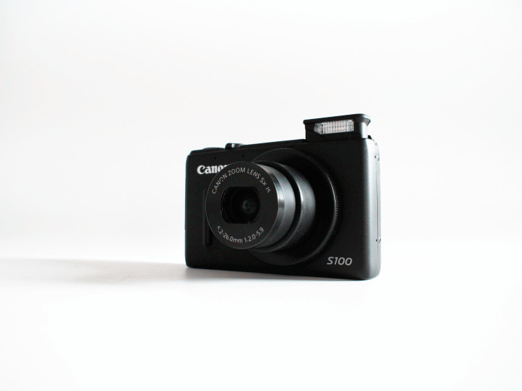 Hiệu suất nâng cao Khẩu độ lớn Máy ảnh kỹ thuật số Canon / Canon PowerShot S100V / S100 - Máy ảnh kĩ thuật số máy ảnh giá rẻ dưới 3 triệu