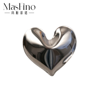 Masfino Nordic modern design art minimalist stainless steel heart-shaped hanging clothes hook decoration bedroom wall decoration Xuan guan