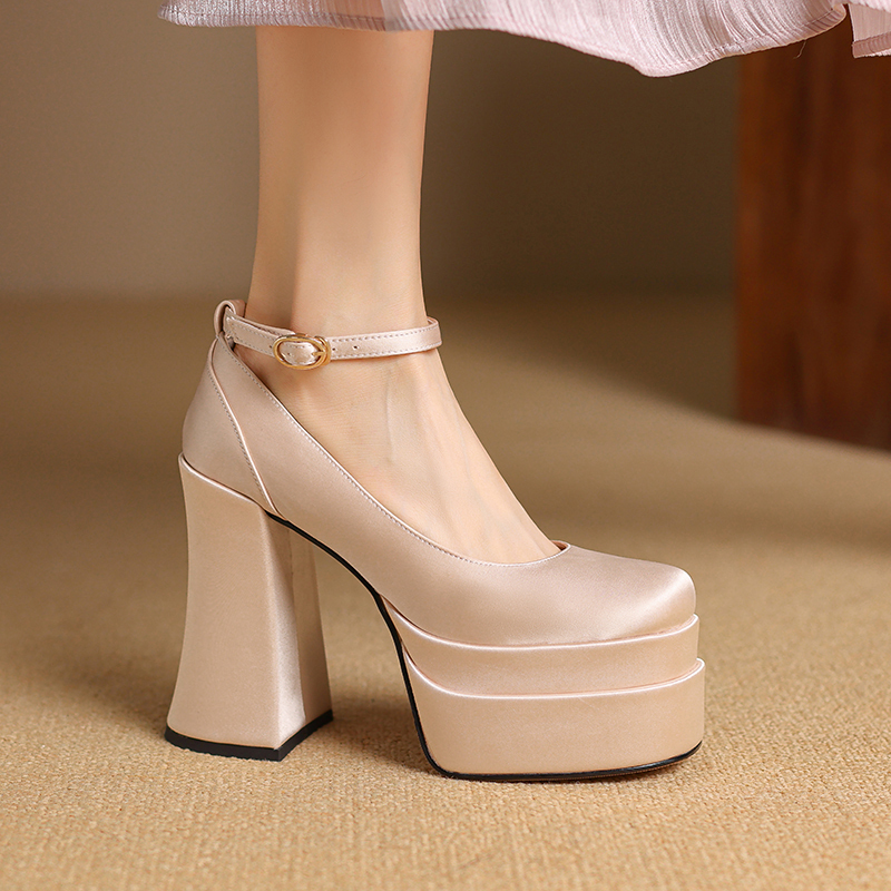 Comfortable Wedding Shoes for Brides, New Winter Style, Chunky Heel, Waterproof Platform, Thick-Soled High Heels for Petite Figures, Perfect for Pairing with Wedding Dresses