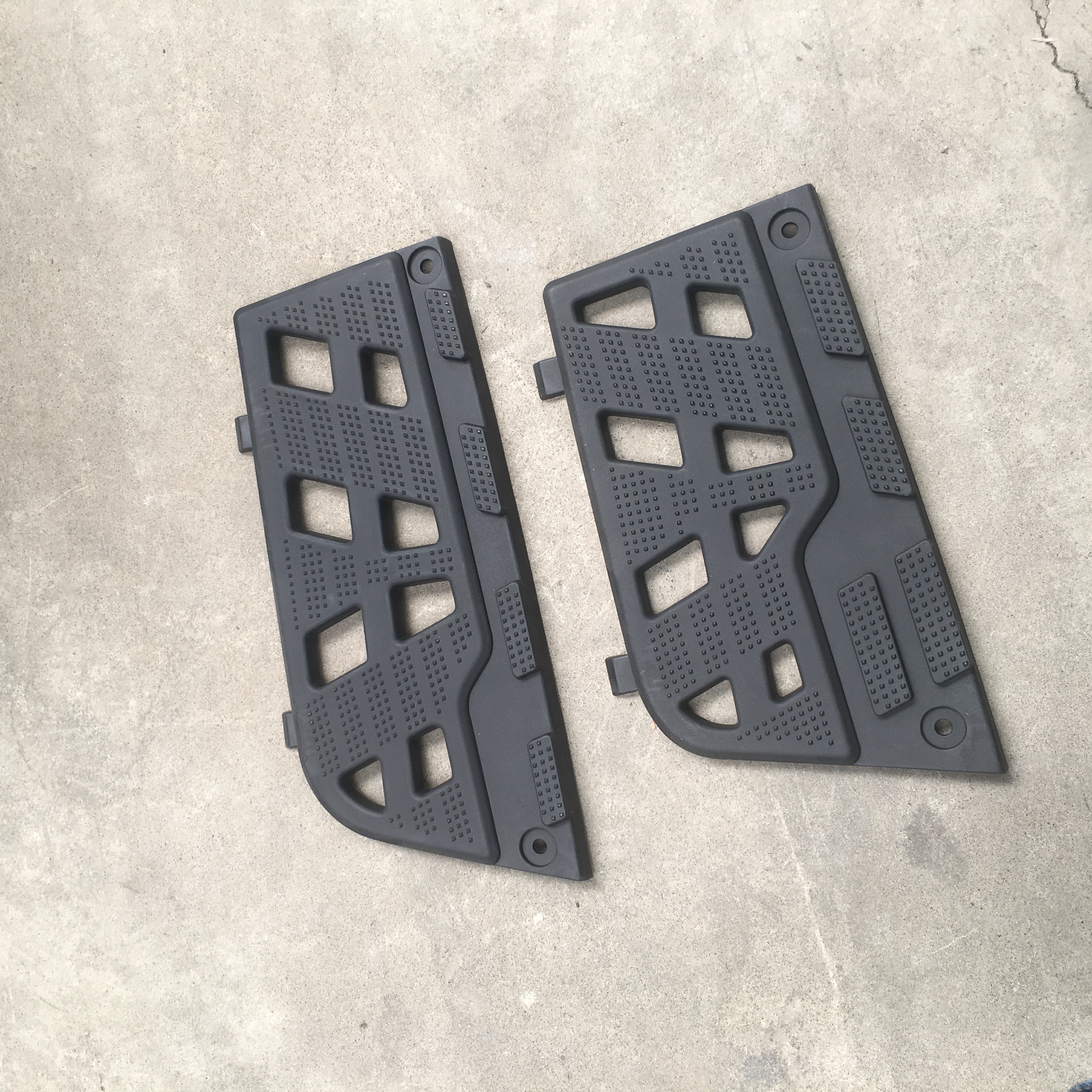 Adapt to Fukota Daimler Oman ETX pedal pad anti - sliding pad of the annual car dump - truck decoration mat