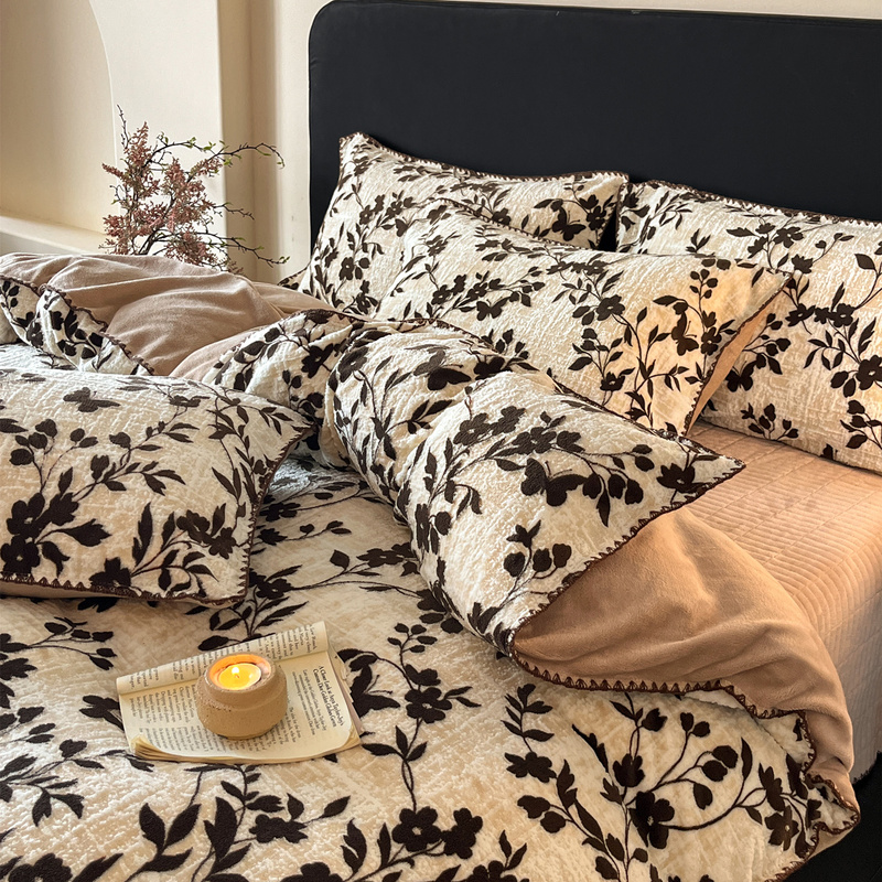 Class a Triangle Needle Vintage Carved Milk Velvet Four-Piece Bedding Set Coral Velvet Duvet Cover Bed Sheet Fitted Sheet Three-Piece Set Class a Triangle Needle Vintage Carved Milk Velvet Four-Piece Bedding Set Coral Velvet Duvet Cover Bed Sheet Fitted Sheet Three-Piece Set