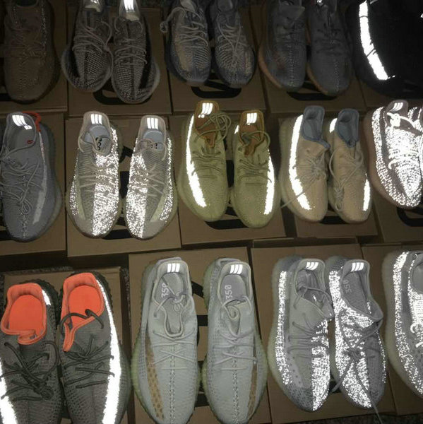 Cao Boss Men and Women Coconut Shoes Full of Star 350V2 True Spring Autumn Season Tide Shoes Casual Couple Sneakers C2