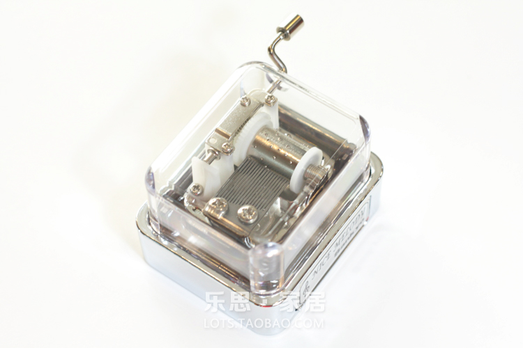 Sankyo phong trào cổ điển tay music box mini mạ vàng bạc music box sinh nhật sáng tạo món quà Ngày Valentine