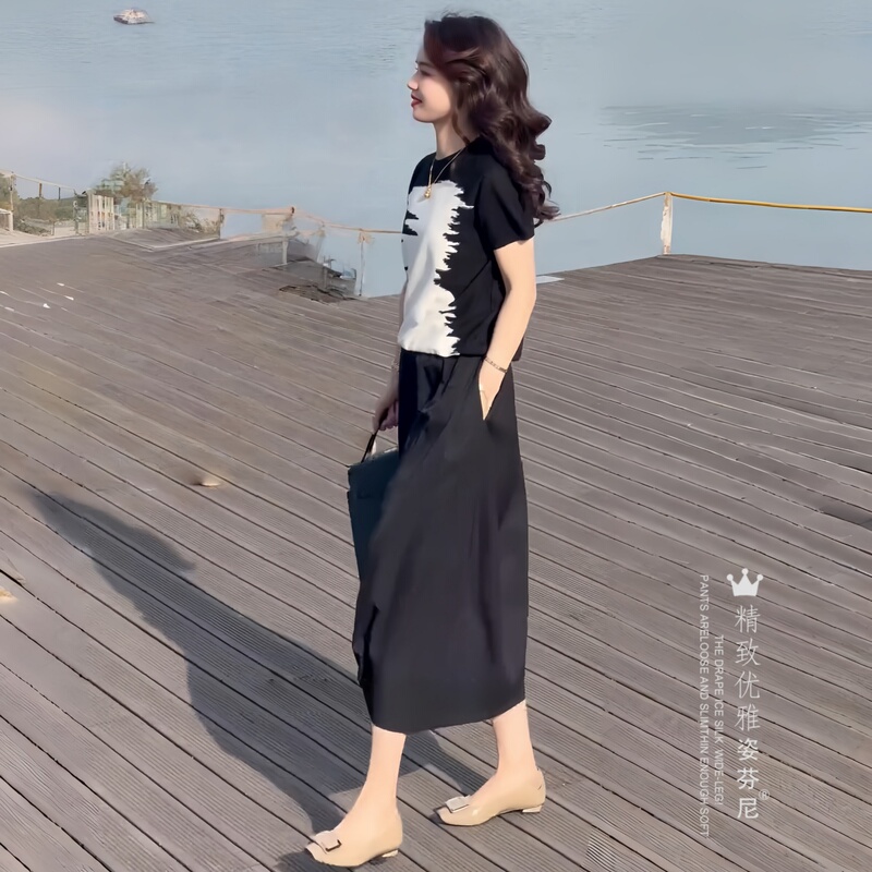 Petite Fashion Suit Dress for Women, New Summer Style, Stylish Short-Sleeved Top and Skirt, Elegant and Slimming Two-Piece Set Petite Fashion Suit Dress for Women, New Summer Style, Stylish Short-Sleeved Top and Skirt, Elegant and Slimming Two-Piece Set