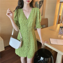 Green Guinea Butter Fruits Green Tandem Dress Woman 2021 Summer out Temperament Cashews waist V Collar Foam foam sleeves Broken Flowers Tea Hysteria