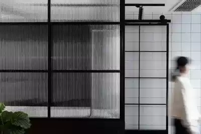 Changhong embossed glass narrow frame partition entrance background wall art Nordic wrought iron water stripe corrugated wave screen