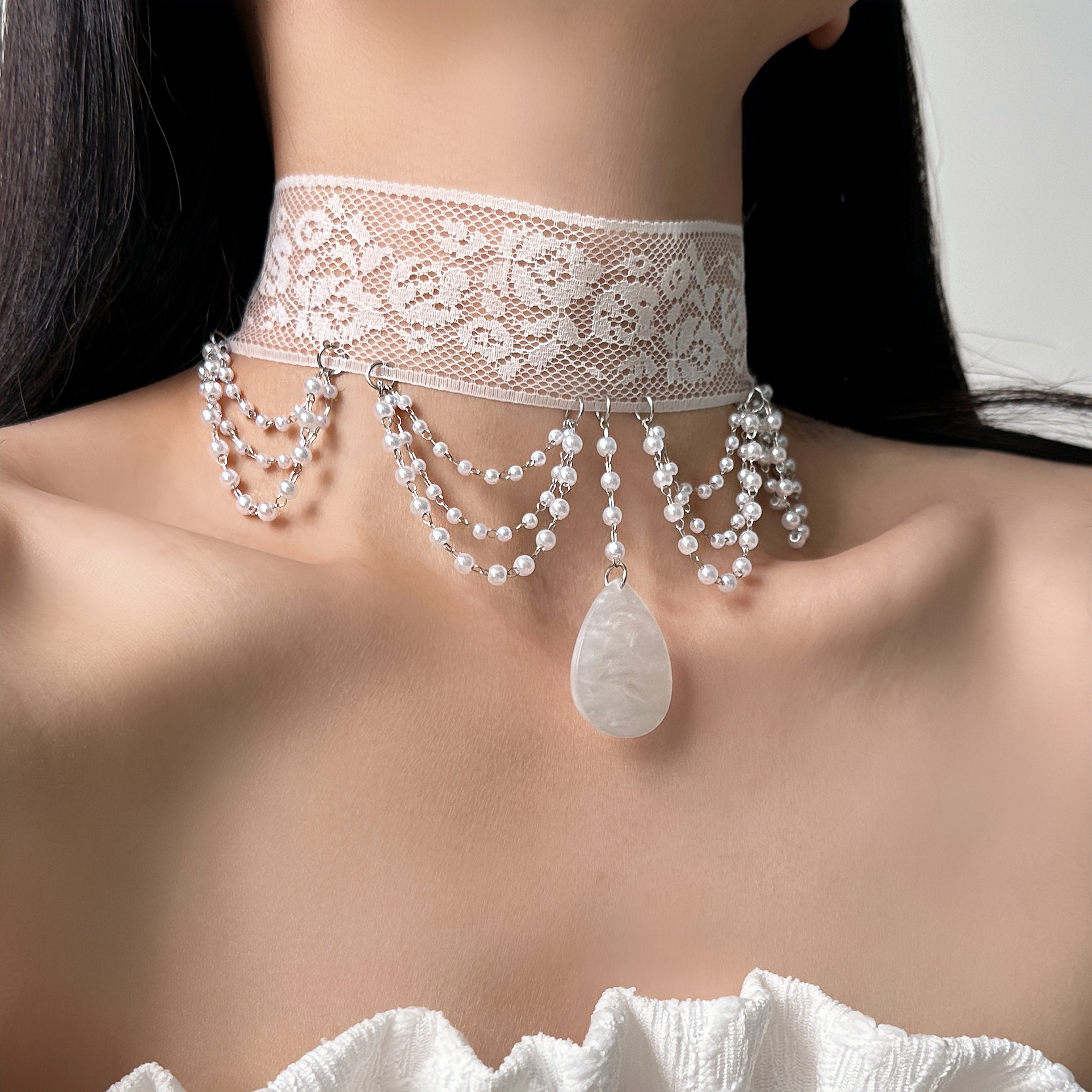 French-style luxury wide lace pearl teardrop tassel choker necklace for women, a niche high-end design neck chain.