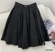2021 early spring P home new classic metal triangle logo Lady high waist pleated simple Joker puffy skirt women