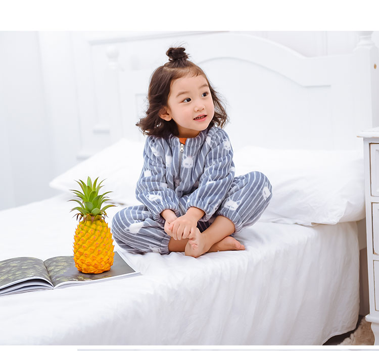 Trẻ em một bộ đồ ngủ dày san hô lông cừu nam và nữ bé mở nhỏ trẻ em mùa thu và mùa đông phim hoạt hình dài tay dịch vụ nhà bộ body suit cho bé nhật bản