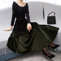 Gold velvet base dress 2020 new autumn and winter high waist thin mid-length large size long dress A-line pleated skirt