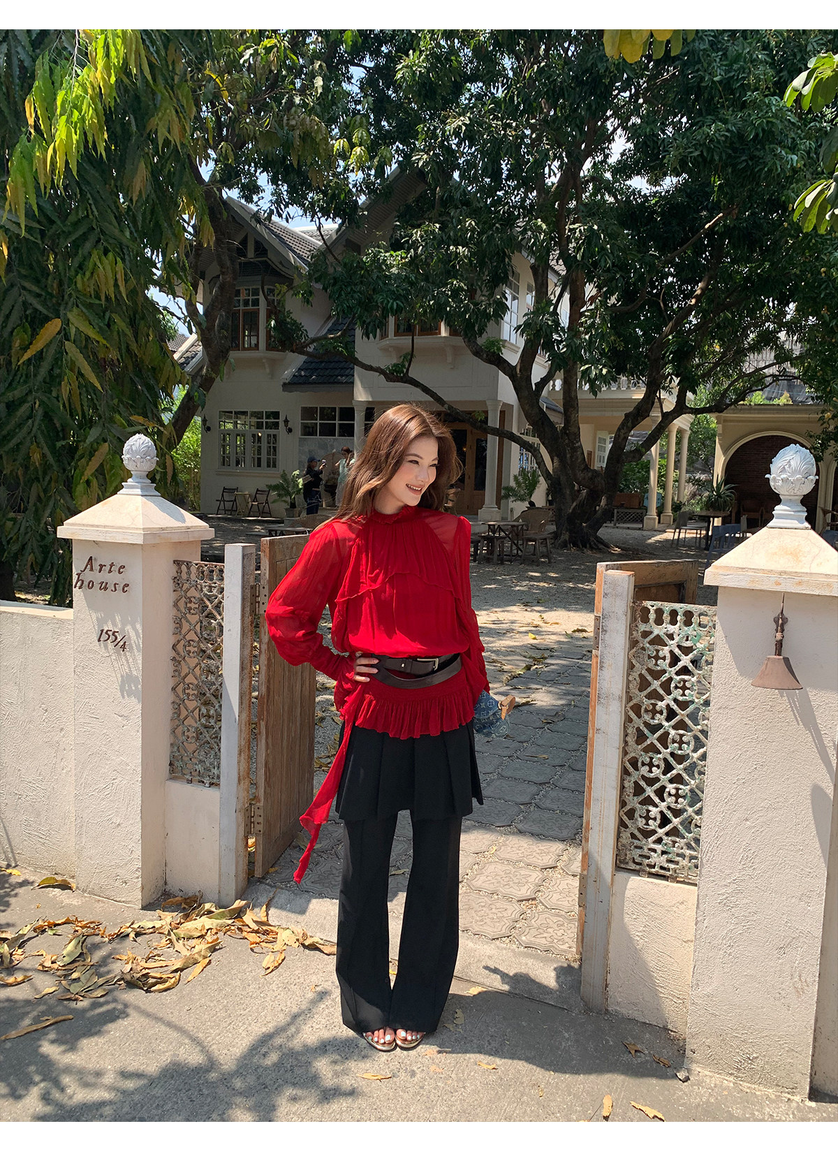 马儿MAR женские повседневные брюки с имитацией двухслойности и плиссированной задней вставкой, черные, стройнящие, универсальные, длинные с разрезами