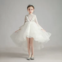 Белый, ассиметричный крой