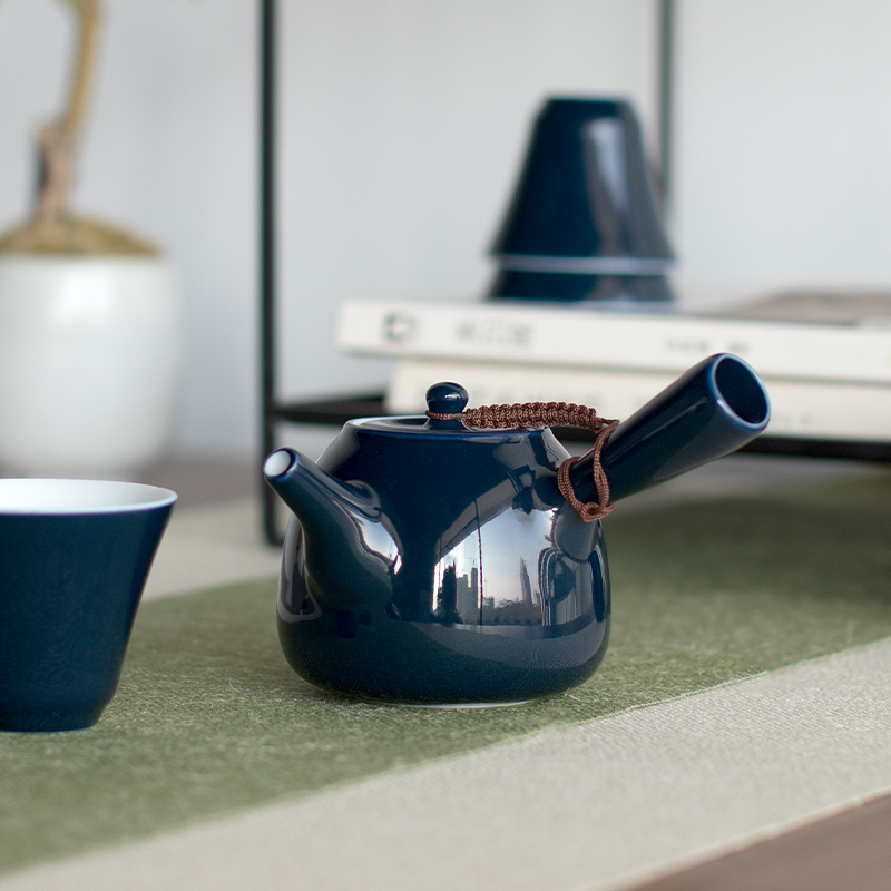 Mr Ji nan shan blue ceramic side put the pot of individual character small long handle teapot Japanese office kung fu tea set