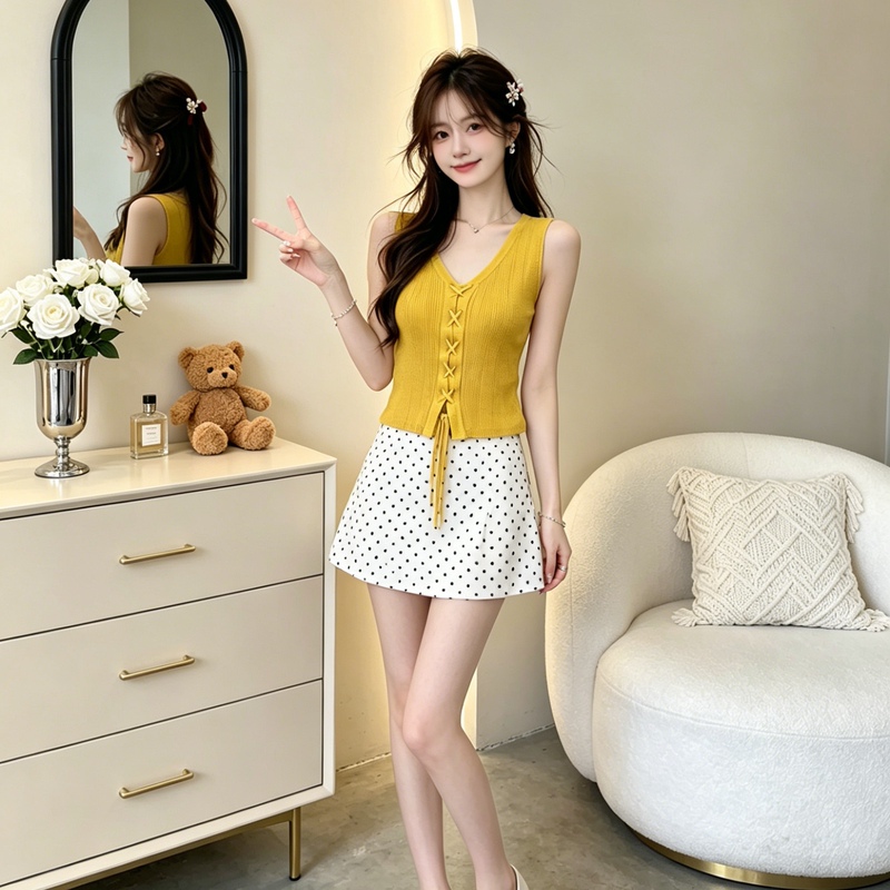 Korean Style V-Neck Lace-Up Knitted Vest for Women, Yellow Sleeveless Versatile Simple Vest, 2026 Summer New Top Korean Style V-Neck Lace-Up Knitted Vest for Women, Yellow Sleeveless Versatile Simple Vest, 2026 Summer New Top