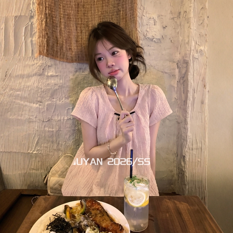 2026 Sweet Girly Style Pink Floral Short-Sleeve Shirt for Women, Loose Fit with Bowknot and Ruffles, Stylish and Slimming Top