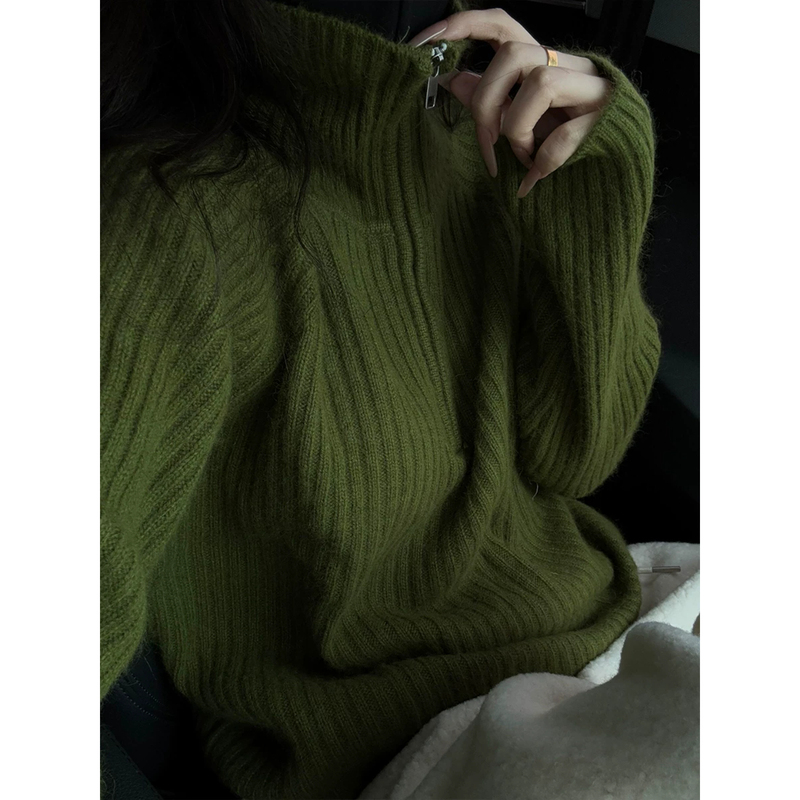 Autumn and Winter 2026 New Style French Retro Green Turtleneck Sweater for Women, Suitable for Both Outer and Inner Wear, with Half-Zip Knit Top Autumn and Winter 2026 New Style French Retro Green Turtleneck Sweater for Women, Suitable for Both Outer and Inner Wear, with Half-Zip Knit Top