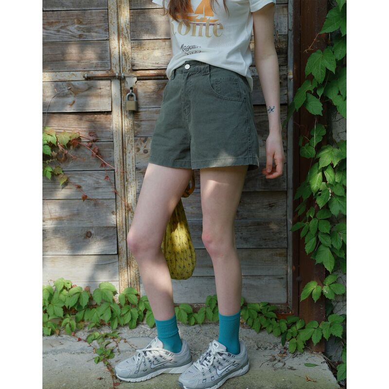American Retro Washed Slim-Fit Versatile Denim Shorts for Women 2026 Summer New High-Waisted Straight Casual Hot Pants
