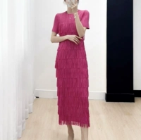 Красный, короткий рукав