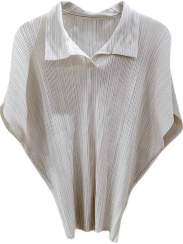 Футболка с плиссированной топ для женщин для женщин с короткими рукавами и летняя рубашка V-образное и универсальное