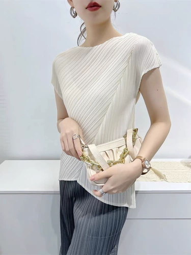 Иссей Мияке Три дома выигрывает лучшие женщины -женщины нерегулярная женская одежда с коротким рукавом