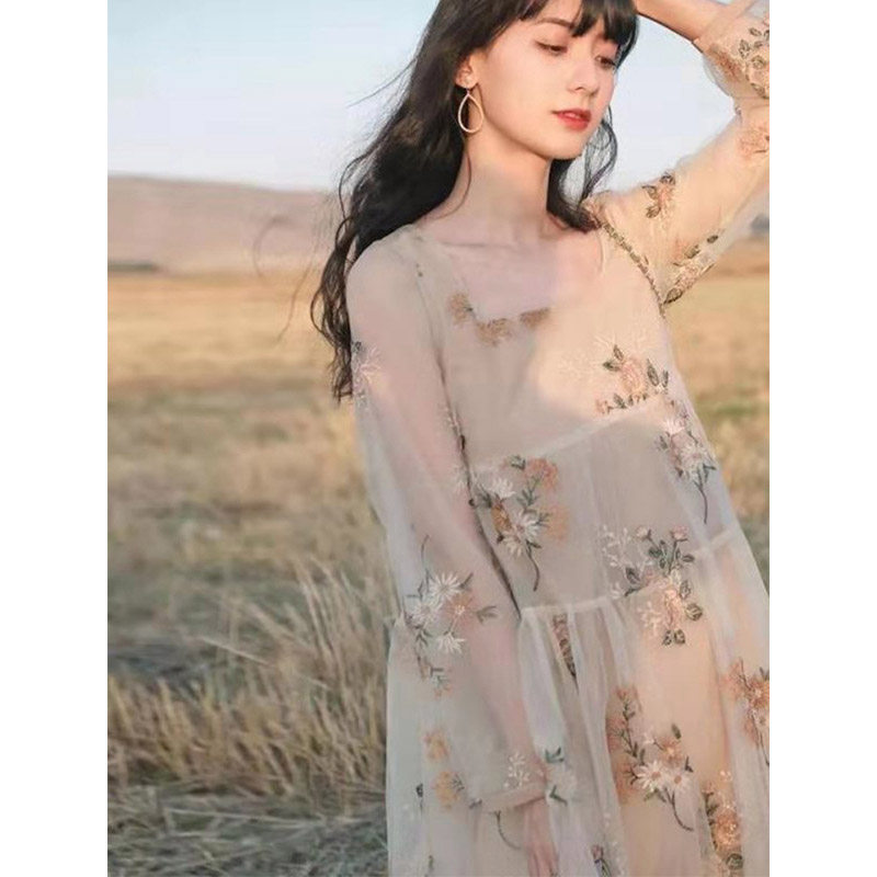 2021 Spring coffee break Bellflower French first love Mori princess socialite mesh embroidery floral dress Childrens summer