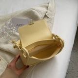 Сумка подмышку, сумка через плечо, сумка на одно плечо, коллекция 2022, популярно в интернете, 2023