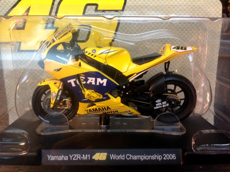 1:18 Mô hình xe máy GP Series Yamaha YAMAHA Giải vô địch đua xe hàng năm Mô hình tĩnh mô hình xe moto cao cấp