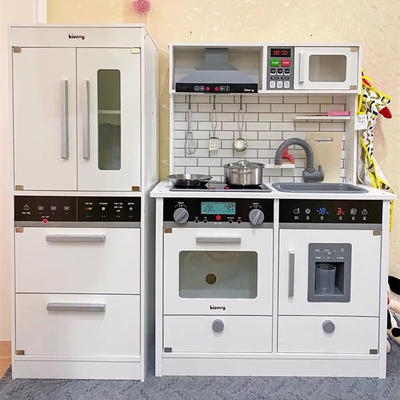 Children's home refrigerator kitchen playset wooden cooking kitchenware men and women kids Chechele doll home