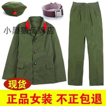 The 65 of the 65-style uniformed womens female soldiers in the small turnover of the old and old military uniform and the green military uniform of the same military uniform