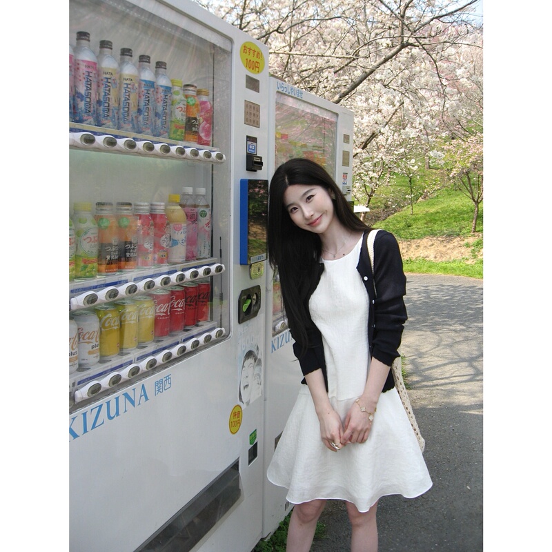 W51【Heartbeat of Early Spring】Tencel+Wool White Dress for Women, High-End and Elegant, Round Neck, Waist-Cinching A-Line Skirt