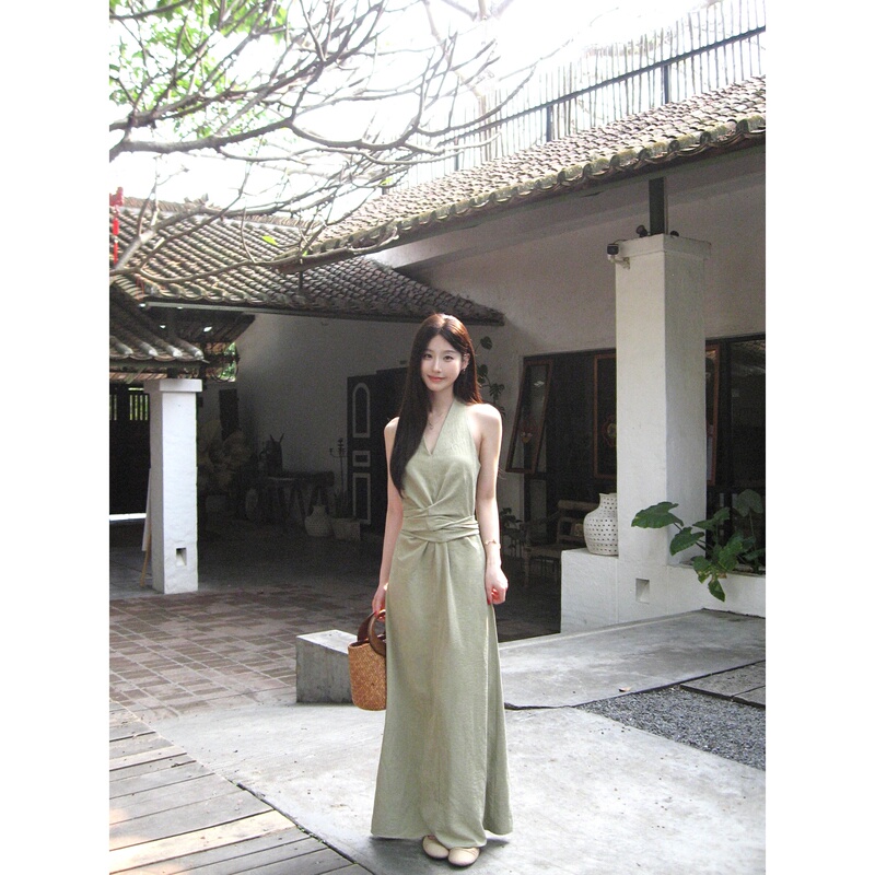 W51【Qingwu】Elegant V-Neck Sleeveless Halter Neck Waist-Cinching Long Dress for Women, Summer Design with Tie-Up Slimming Dress