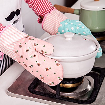 Insulation gloves Microwave oven baking gloves thickened high temperature microwave oven gloves Kitchen anti-scalding gloves