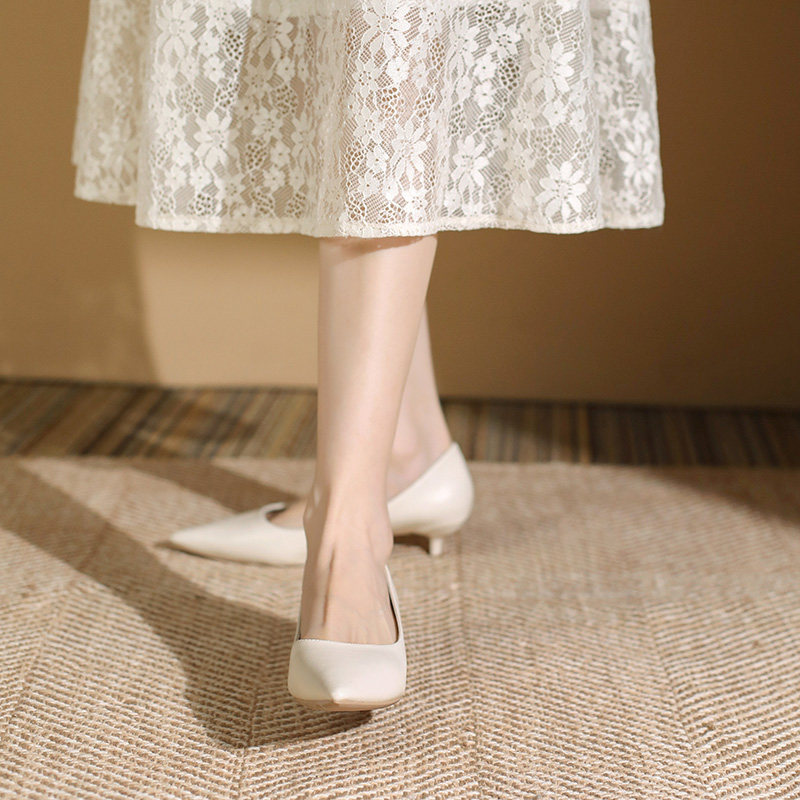 Off-white high heels, women's stiletto heels, 5cm, soft leather, simple design, suitable for interviews, professional work, low heels, 3cm, small heels.